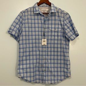 Calvin Klein Men’s Cotton Blue and White Plaid Short Sleeve Button Down Shirt M